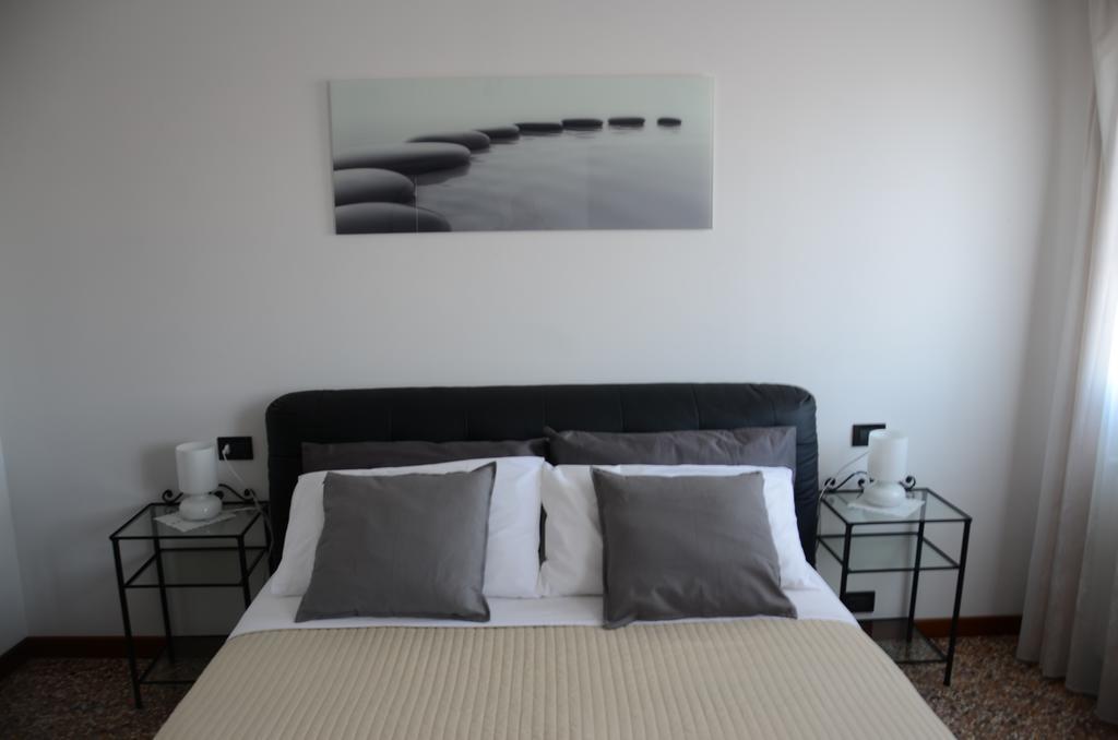 Ca' Delfina Holiday Home Benátky Pokoj fotografie